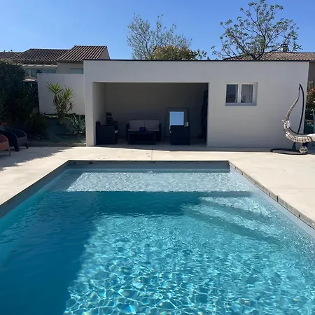 Du Canal Piscine Privee 175 M2 *